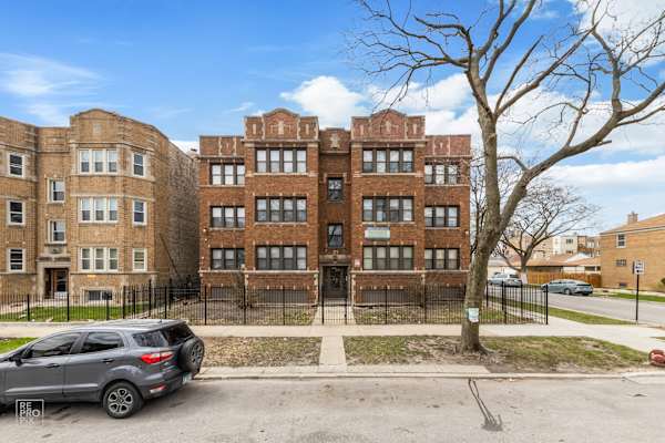 9400 S Laflin St property